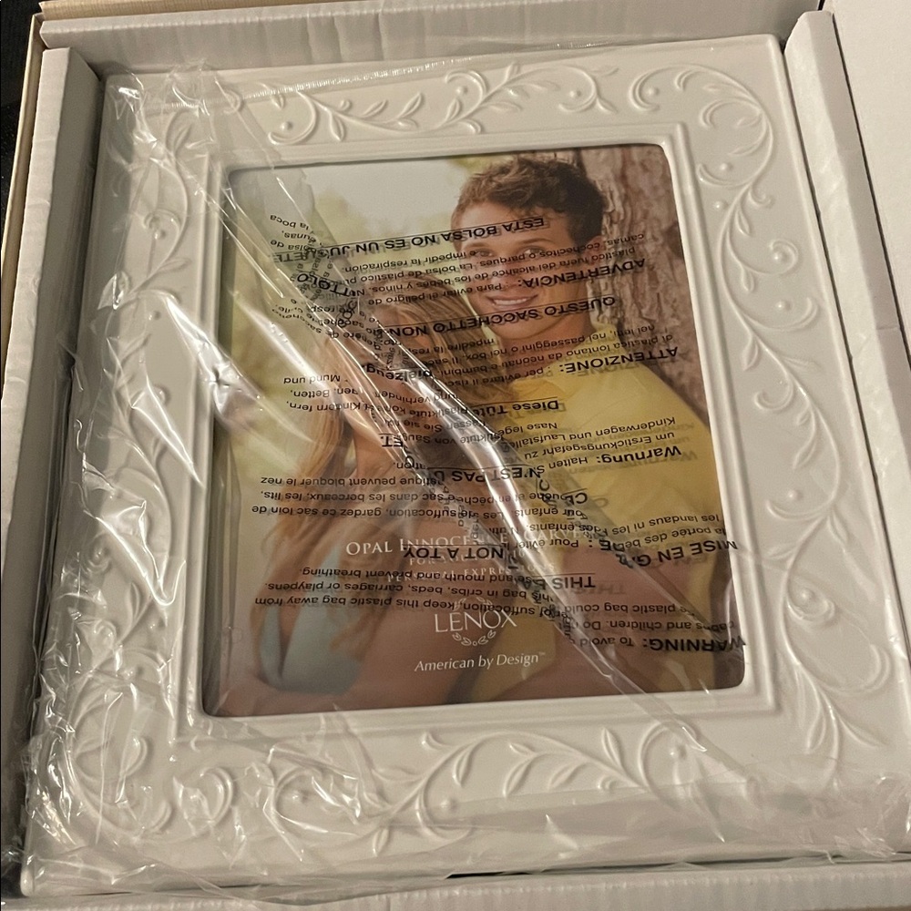 Lenox Opal Innocence Carved White Frame - Picture 2 of 6
